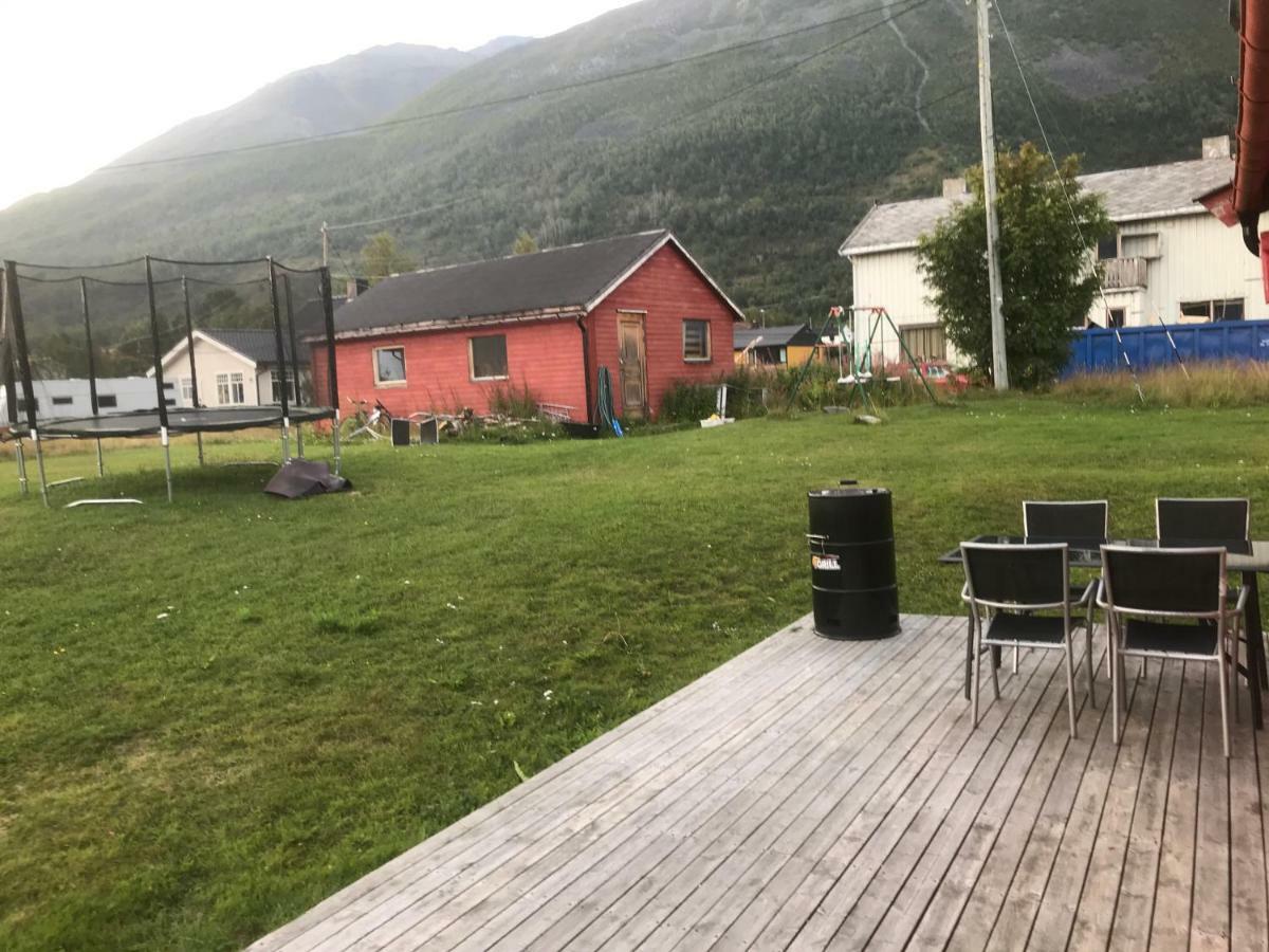 Anton Antonsensveg 18 Northern Aurora Budget Appartement Olderdalen Buitenkant foto